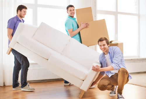 Local removal truck hire for residential and commercial moves in Chiswick