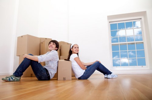 Local moving van support for Chiswick moves